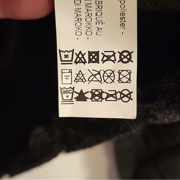 Zara Faux Fur Quilted Black Pullover - Picture 16 of 16